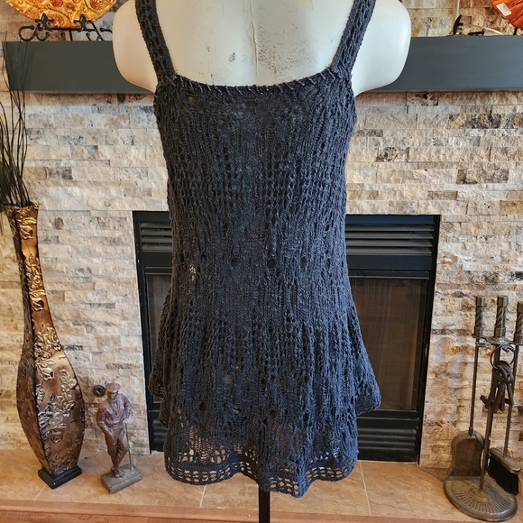 Free People Sleeveless Lined Crochet Knit Top with Sequined Front Panel Sz Small - Picture 3 of 6